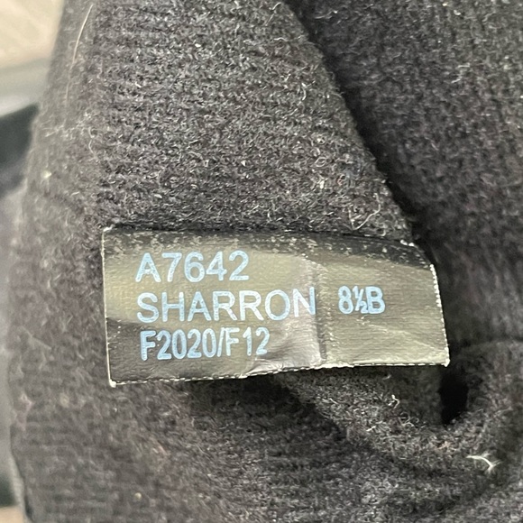 Coach Sharron style A7642 monogram signature boots with vibram Sole, size 8.5 - Picture 7 of 9